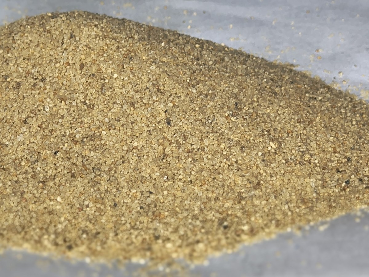 Granos de Pasto Natural (Construcción – Rootzone)