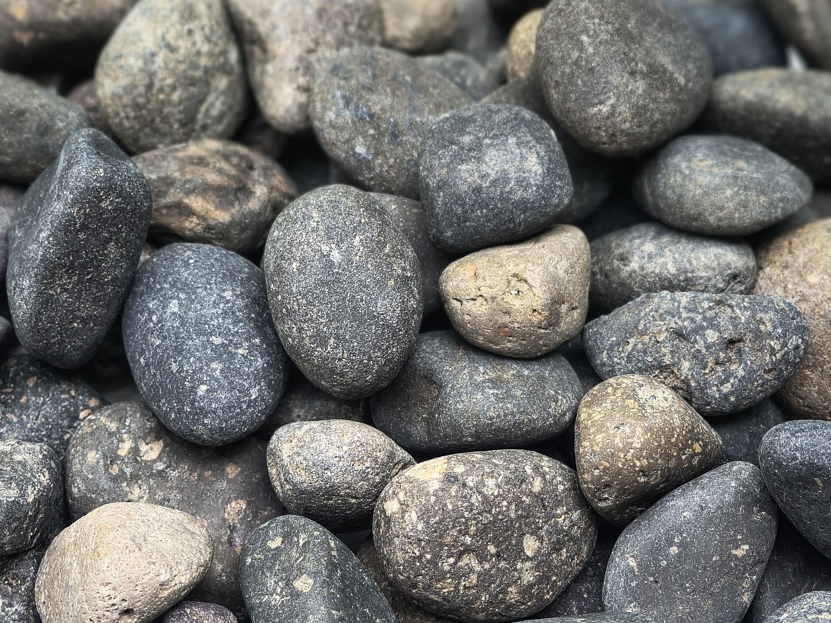 Granos de Canto Rodado Monumental (Ishi – Boulders de Río)